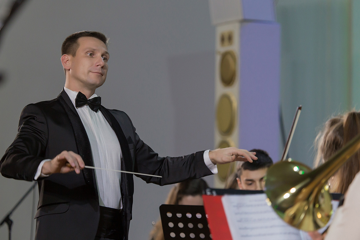 Художественный руководитель и дирижер Polytech Orchestra СПбПУ Дмитрий МИСЮРА сделал аранжировку музыки числа Пи для оркестра 