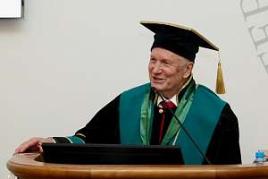 Почётным доктором Политеха стал прославленный математик Валерий Козлов