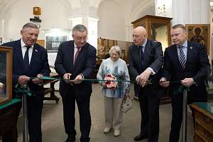 Золотой юбилей: в Политехе открылась выставка олимпийского чемпиона Евгения Куликова