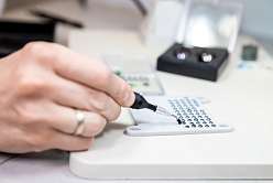 В Политехе удешевили производство "умного" стекла