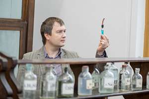 В Политехе создали технологию окраски полудрагоценных камней