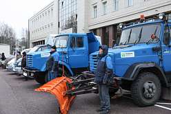 Петербургский Политех передал машины в зону СВО