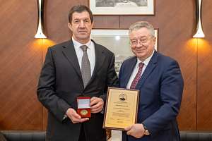 Михаил Осеевский в Политехе: встреча с ректором и командой «Всеядные»