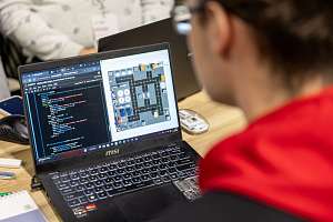 Инженеры Политеха приняли участие в третьем этапе чемпионата «Битва роботов»