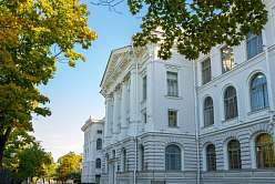 Студентов Политеха вновь стали кормить бесплатными завтраками