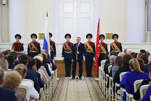 Руководителю административного аппарата ректора СПбПУ вручили государственную награду