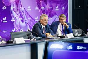 Андрей Рудской представил на «Технопроме‑2026» модель подготовки кадров для установок «мегасайенс»