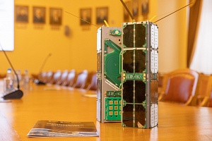 Политех в День науки представил наноспутники, которые отправят в космос